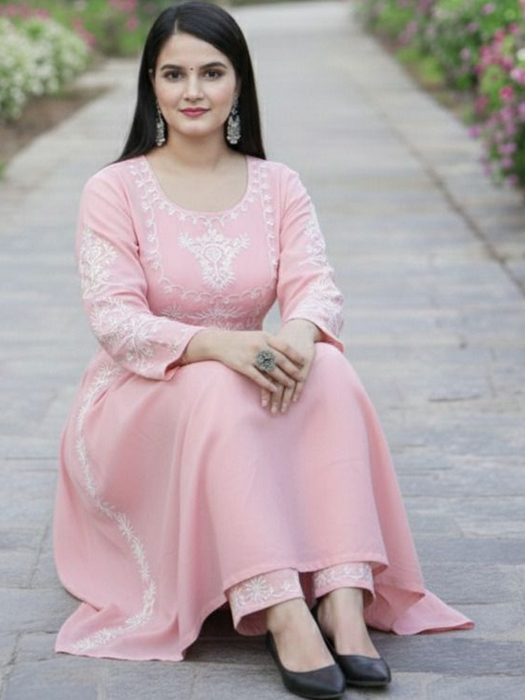 FULPARI Women Ethnic Motifs Embroidered Empire Thread Work Kurta with Trousers