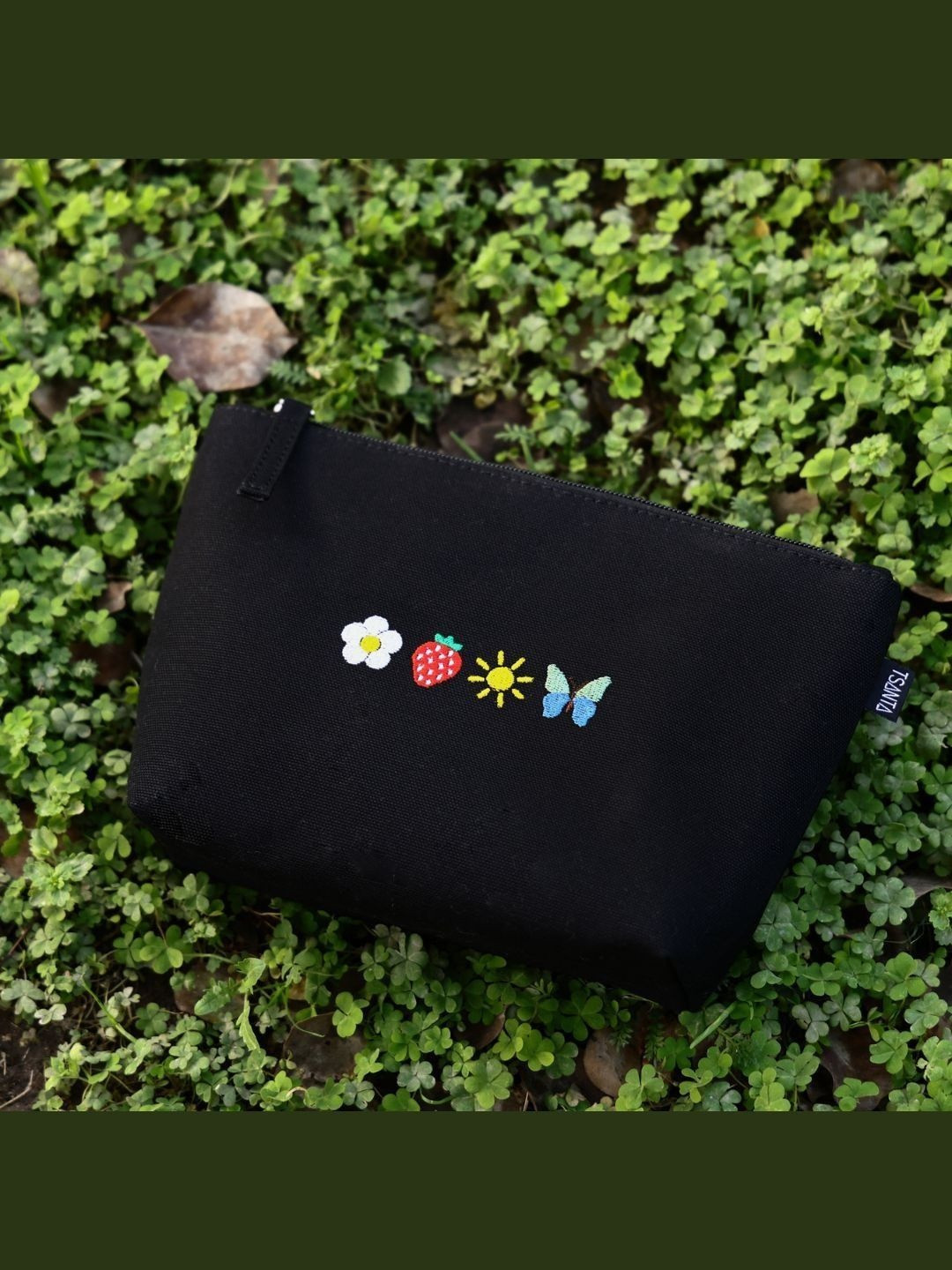 TSANTA Printed Pouch Travel Accessory