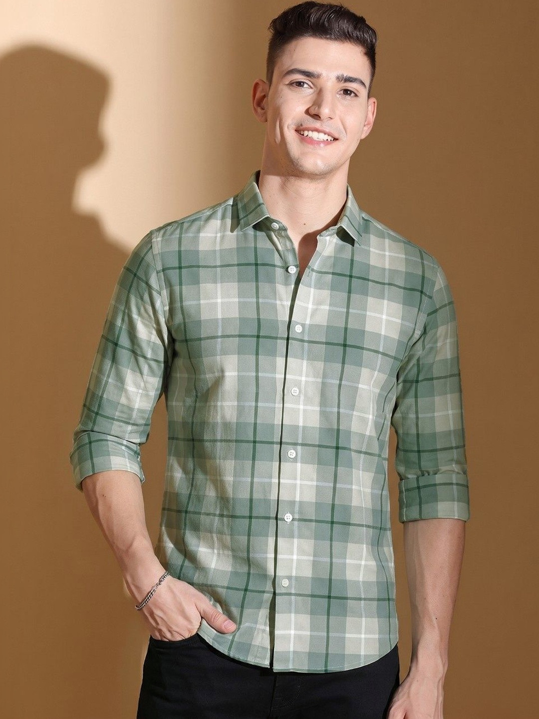 VELKYNOX Men Comfort Slim Fit Checked Casual Shirt
