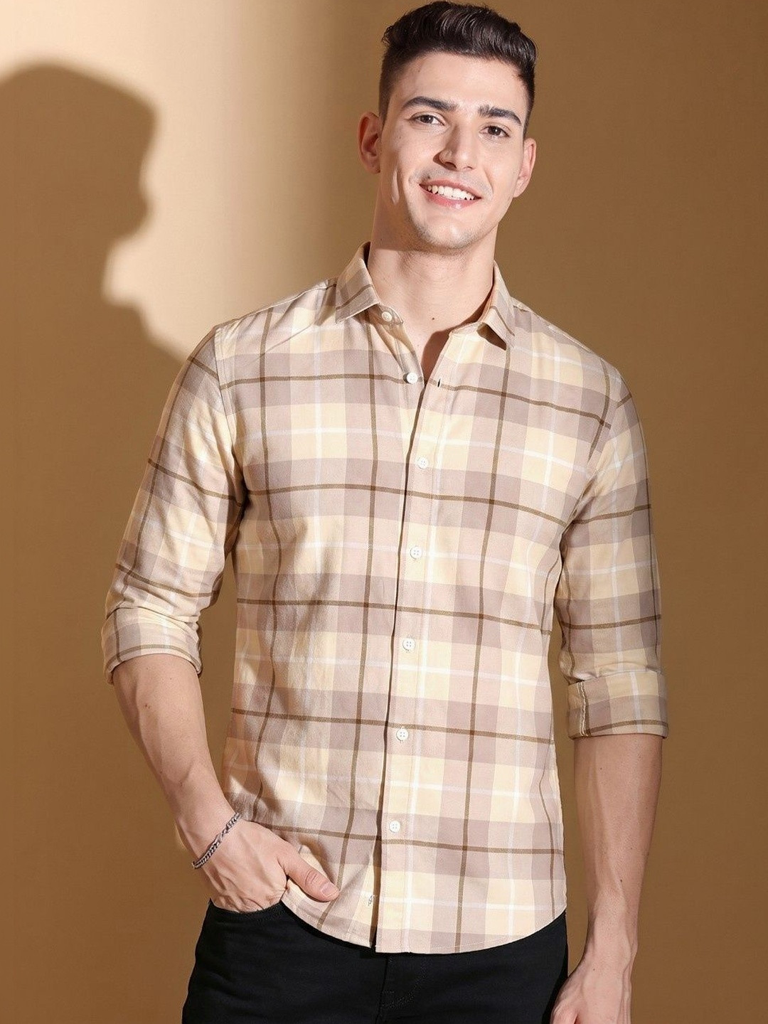 VELKYNOX Men Comfort Slim Fit Checked Casual Shirt