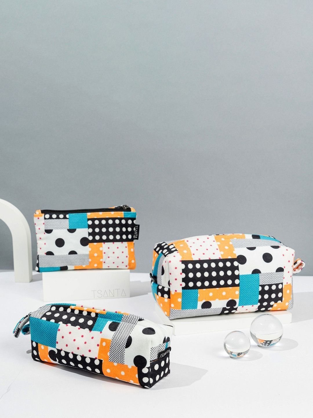 TSANTA 3 Piece White & Blue Polka Printed Pouches