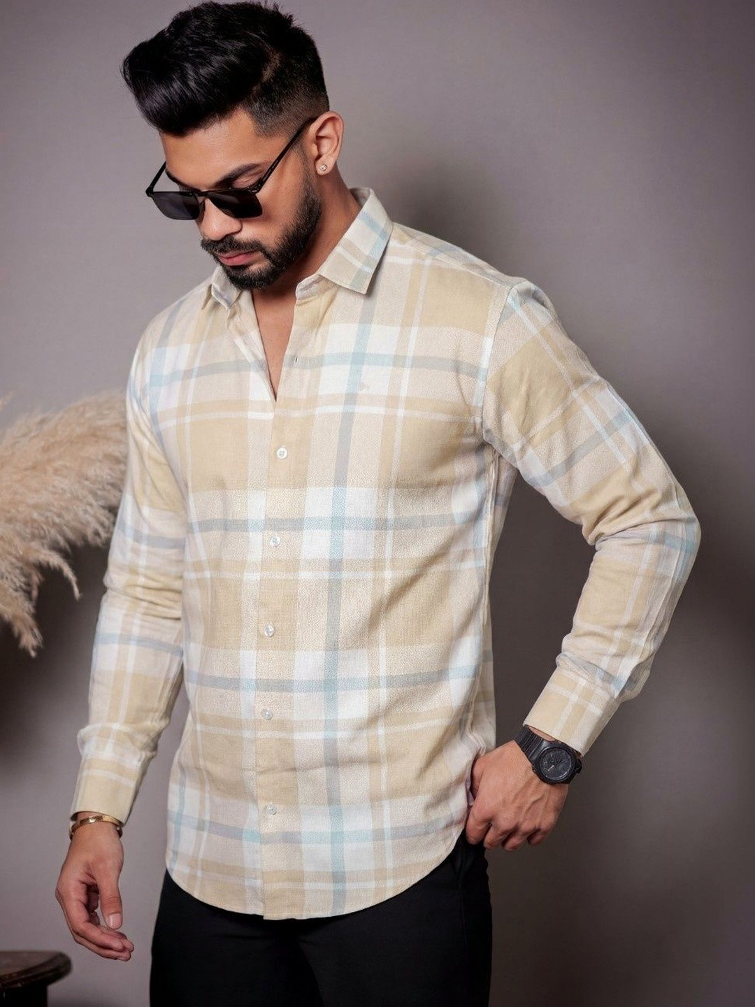 VELKYNOX Men Comfort Slim Fit Checked Casual Shirt