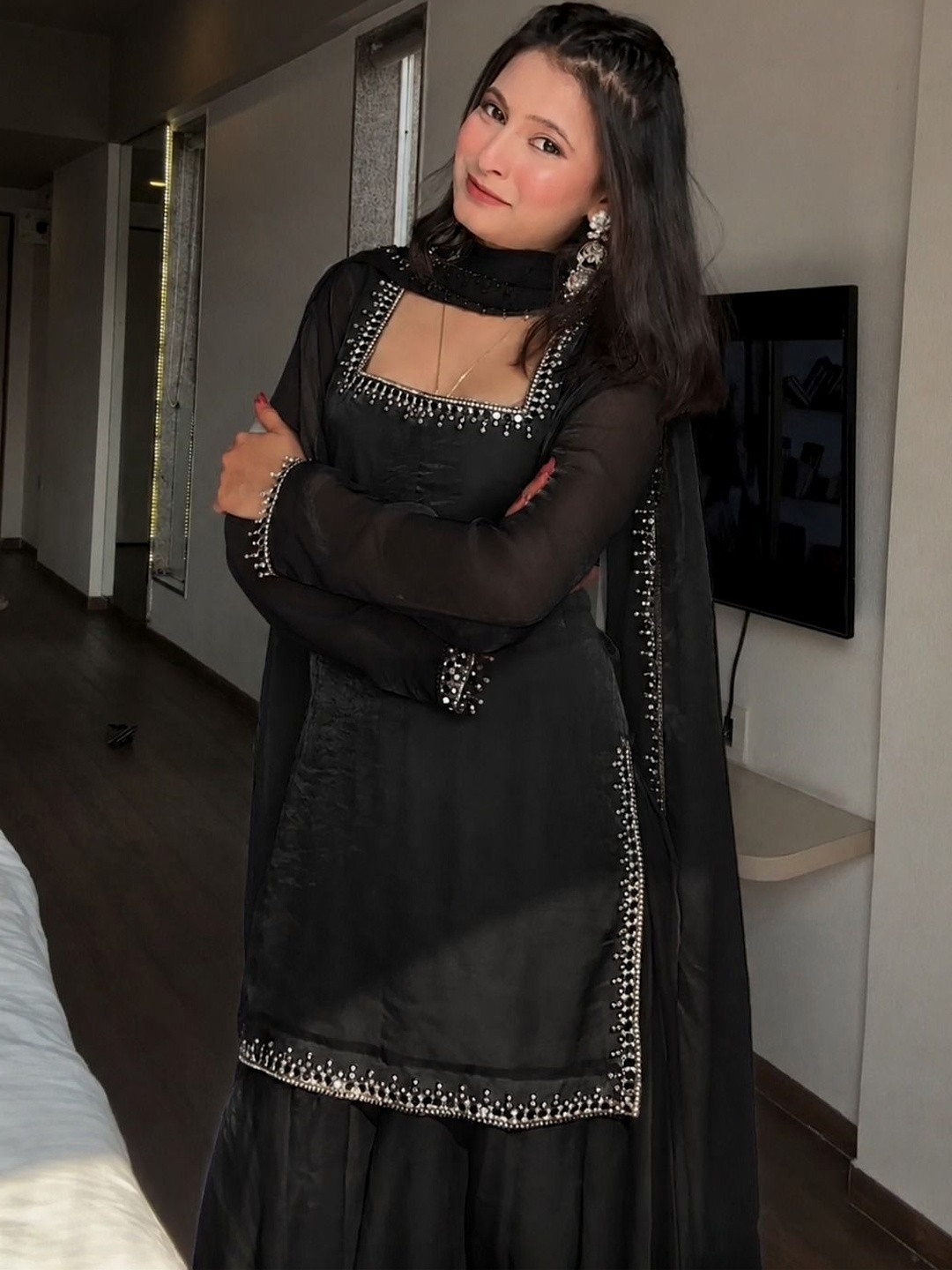 Sharara creations Women Regular Gotta Patti Kurta with Sharara & With Dupatta