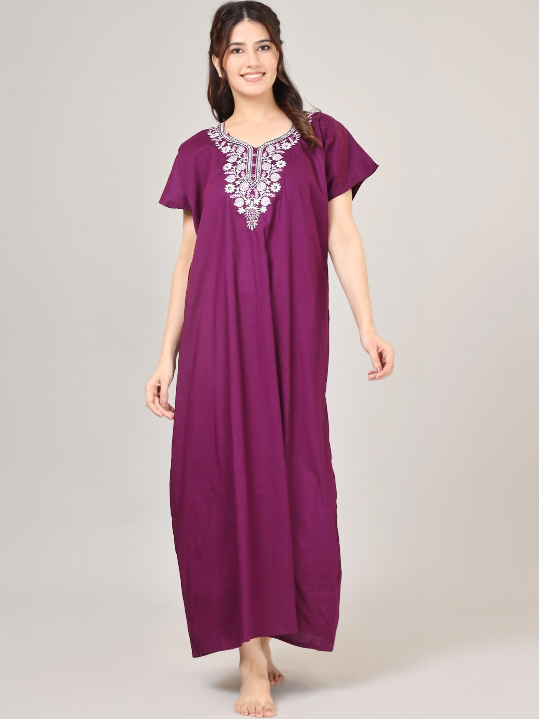 Vardhana Embroidered Maxi Nightdress