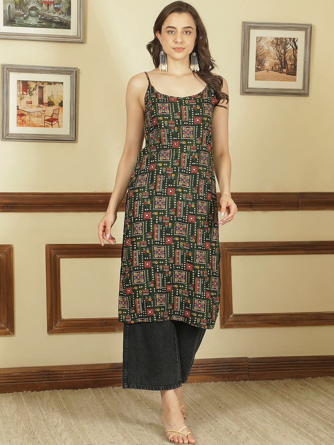 AMOUS Women Floral Printed Festive Straight Kurta