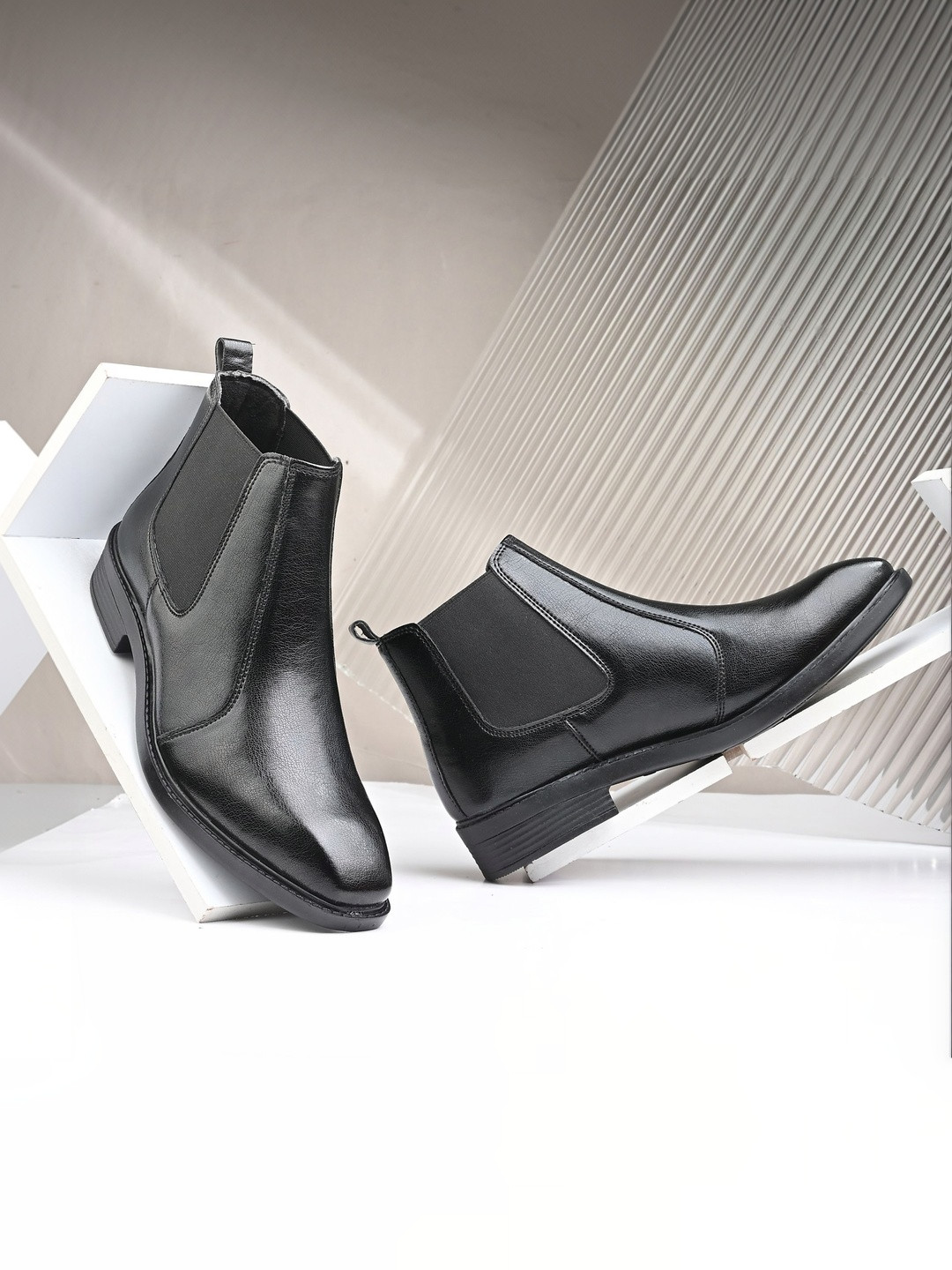 Robbie Jones Men Black Block Heeled Chelsea Ankle Boots - Image 1