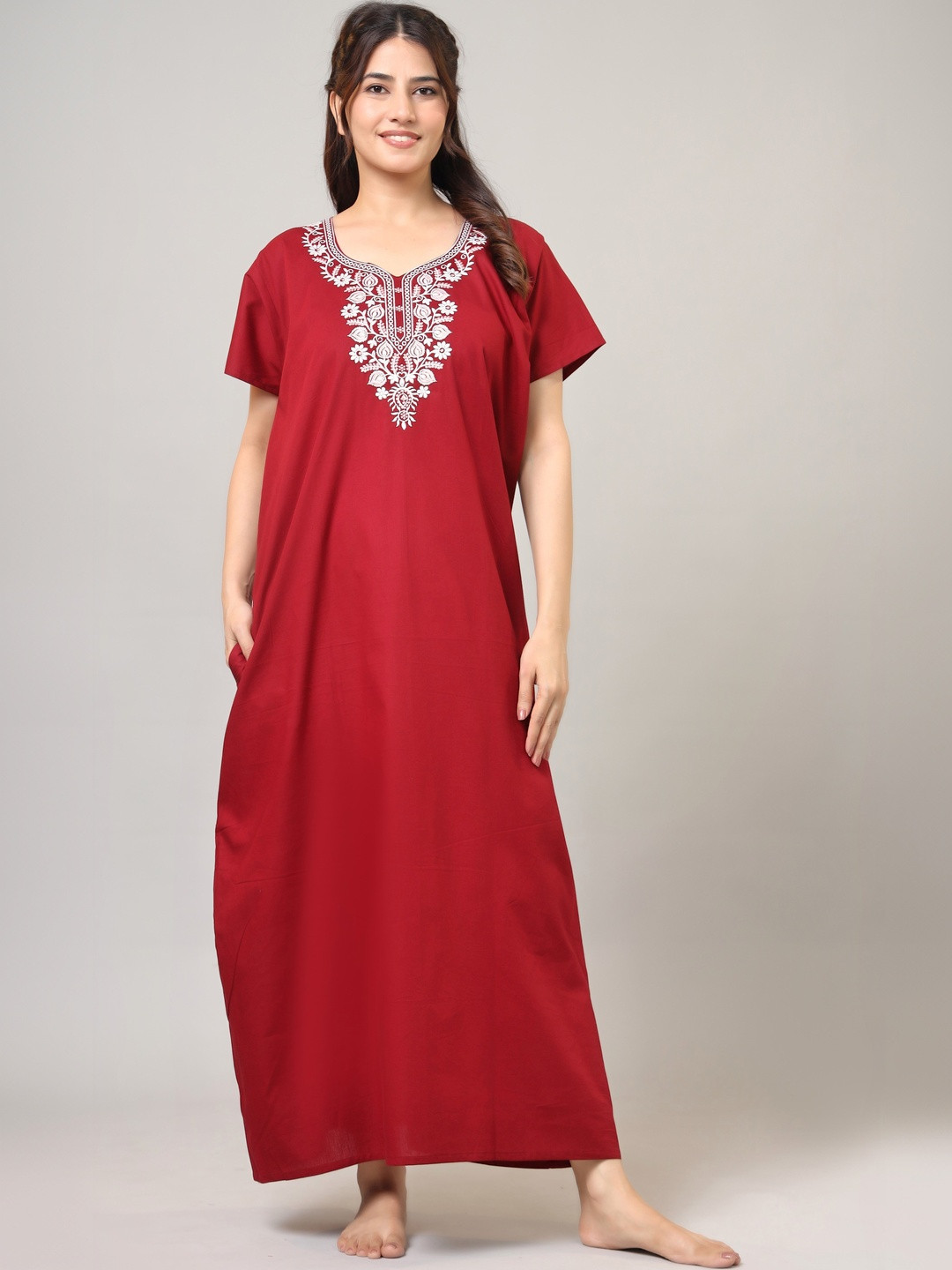 Vardhana Embroidered Maxi Nightdress