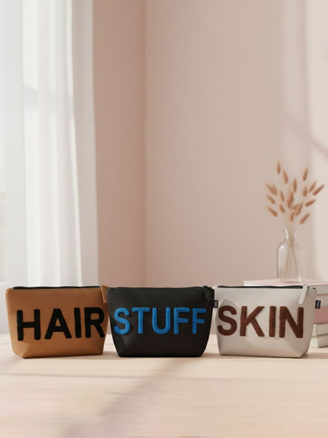 TSANTA Printed Pouch Travel Accessory