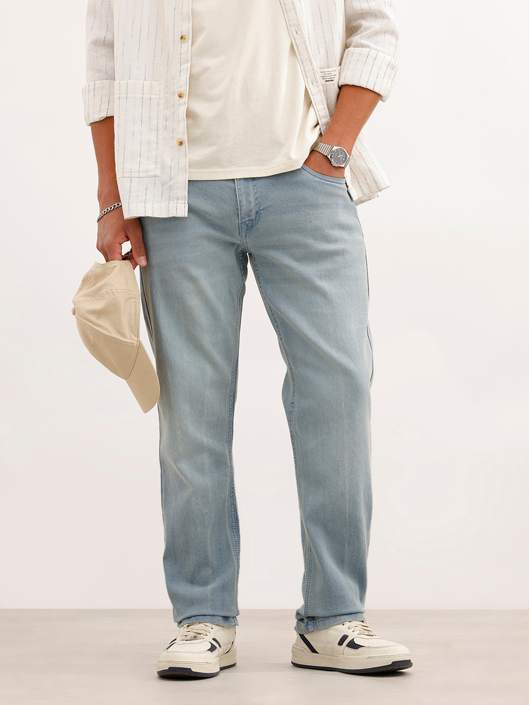 WROGN Men Straight Fit Mid-Rise Jeans