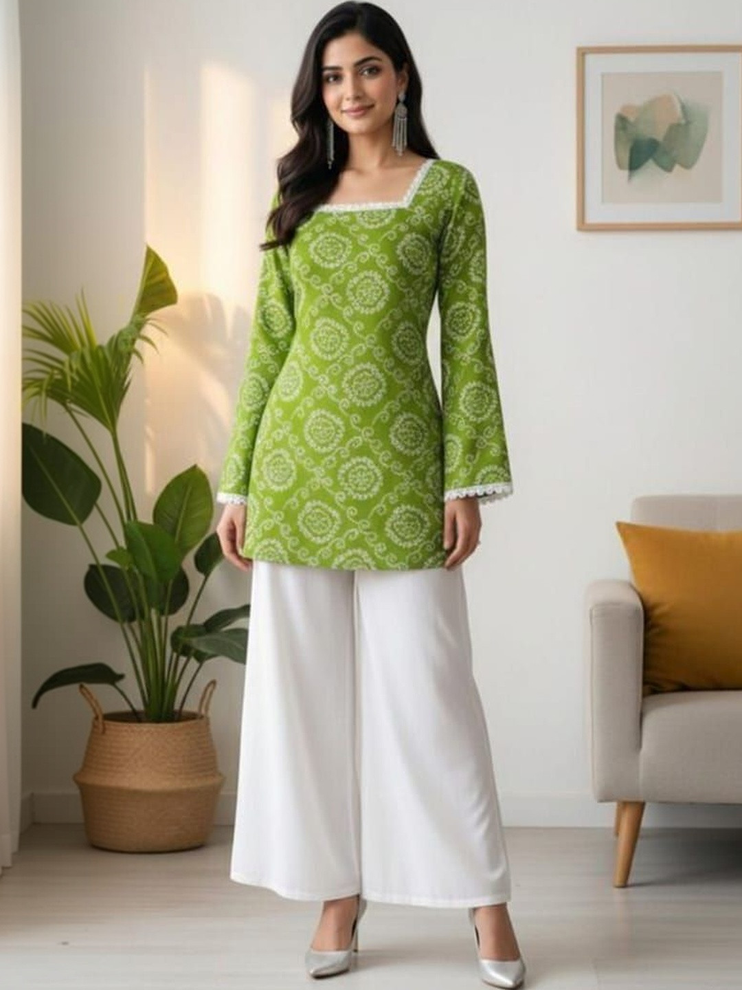 VYKOO Ethnic Motifs Printed Square Neck Kurti