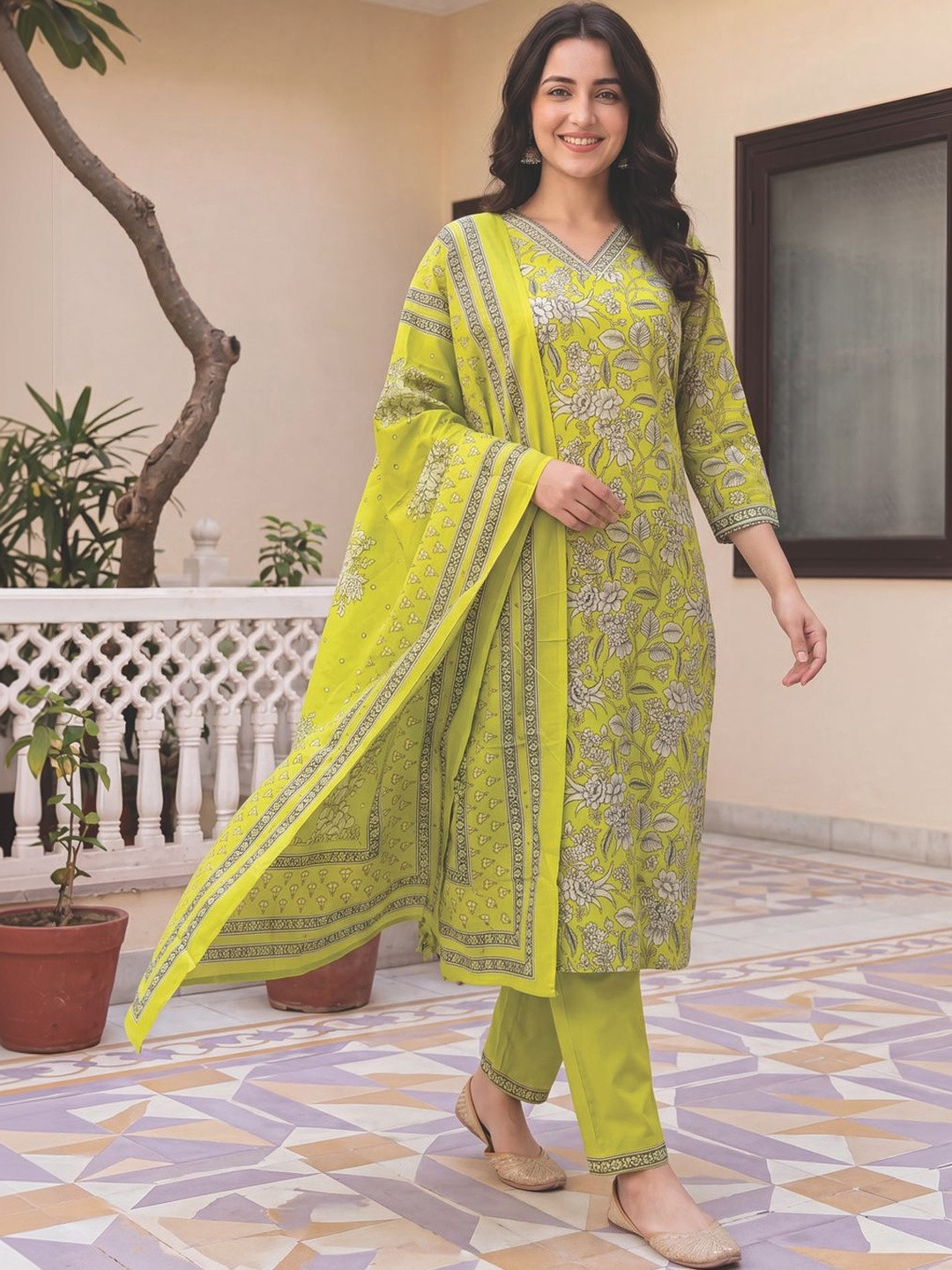 Indo Era Women Floral Printed Regular Pure Cotton Kurta with Trousers & With Dupatta