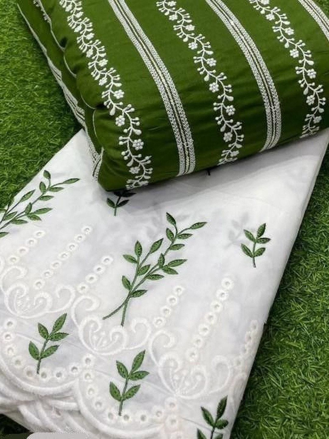 TRYSTON Embroidered Unstitched Dress Material