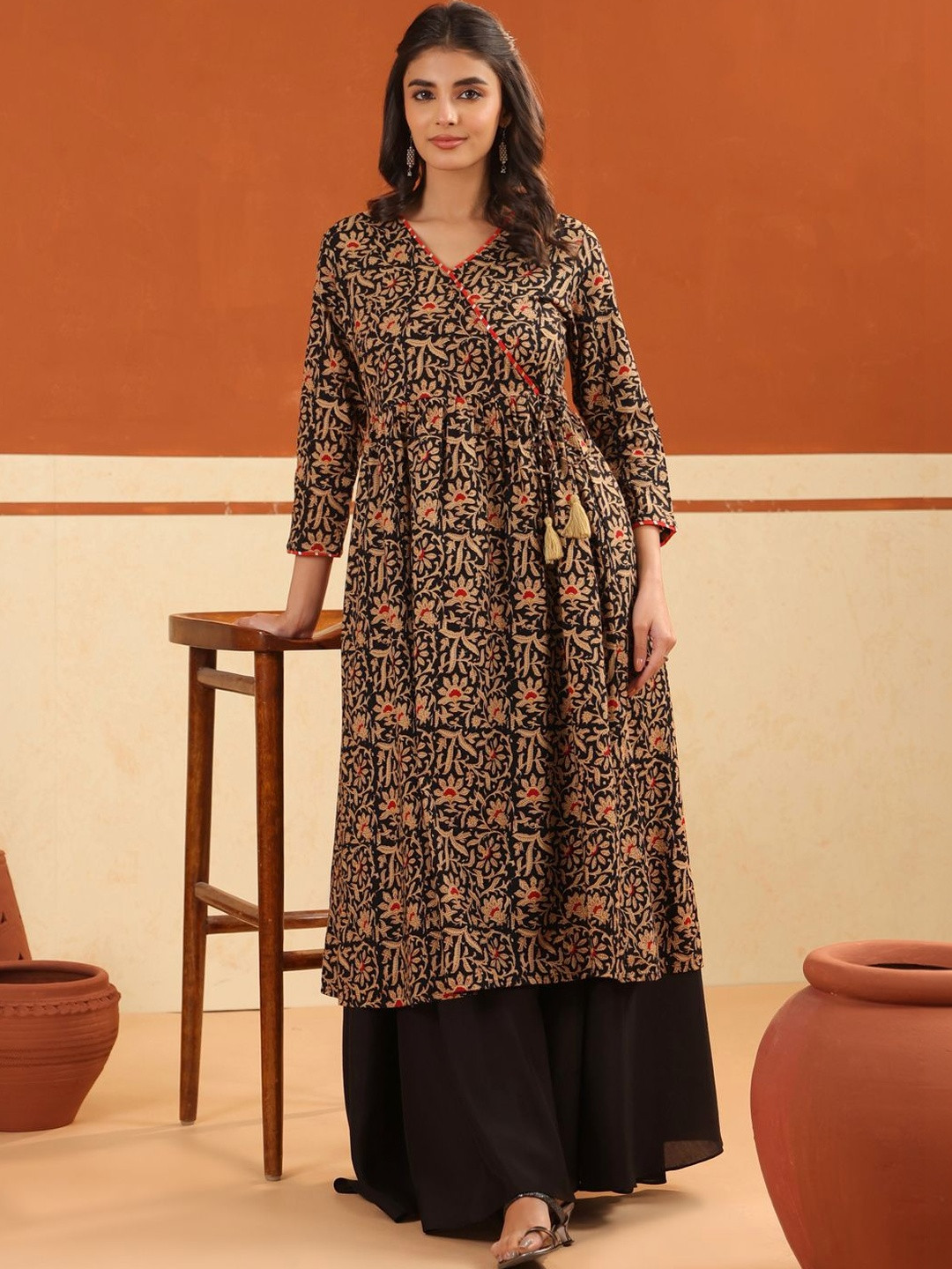 Larqi Women Floral Printed Kurta