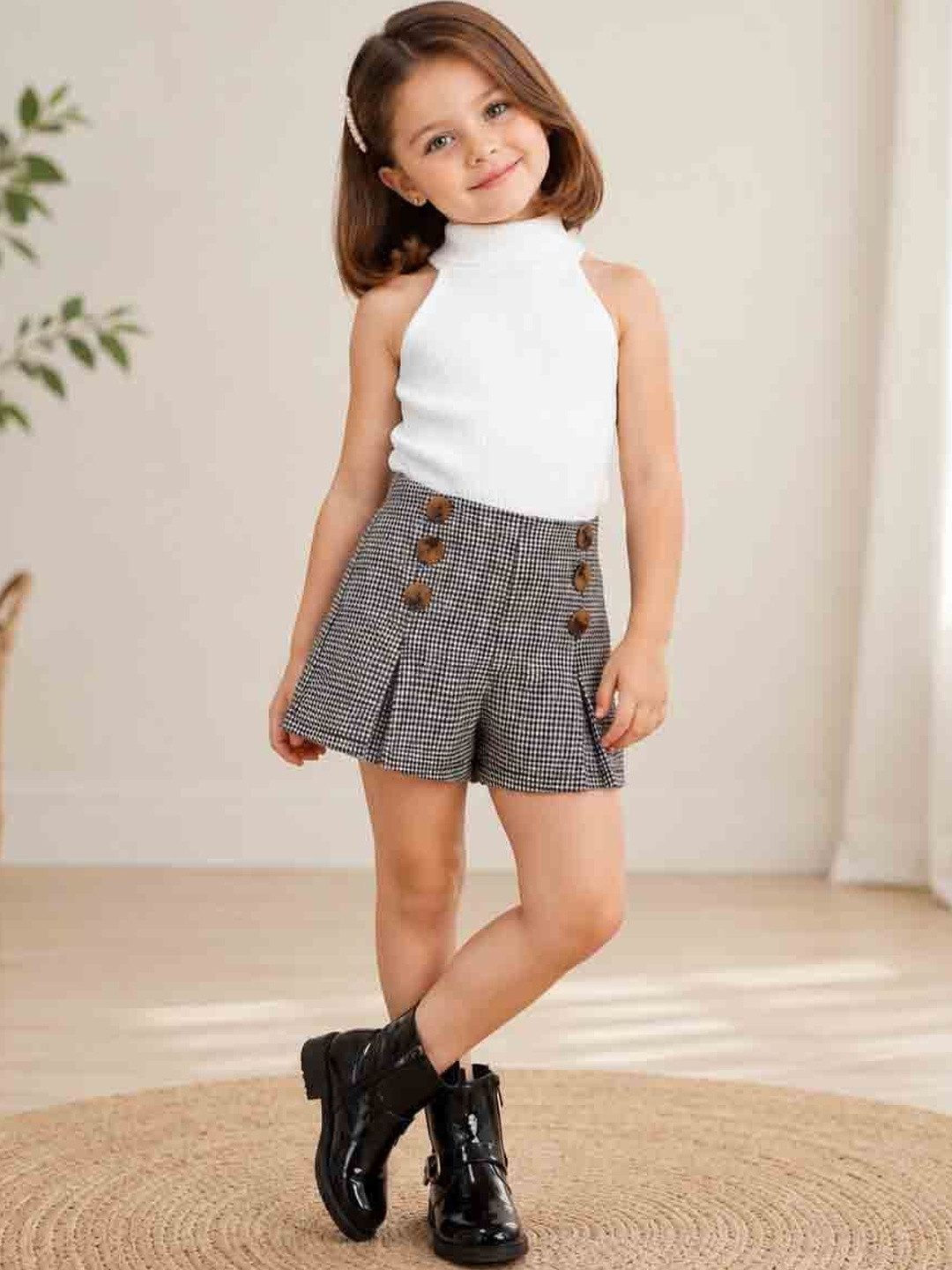 DANFORTH Girls Top with Shorts