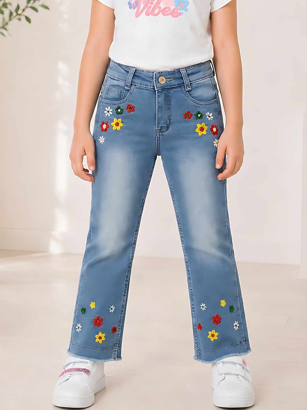 BAESD Girls Bootilicious Regular Fit Mid-Rise Light Fade Jeans