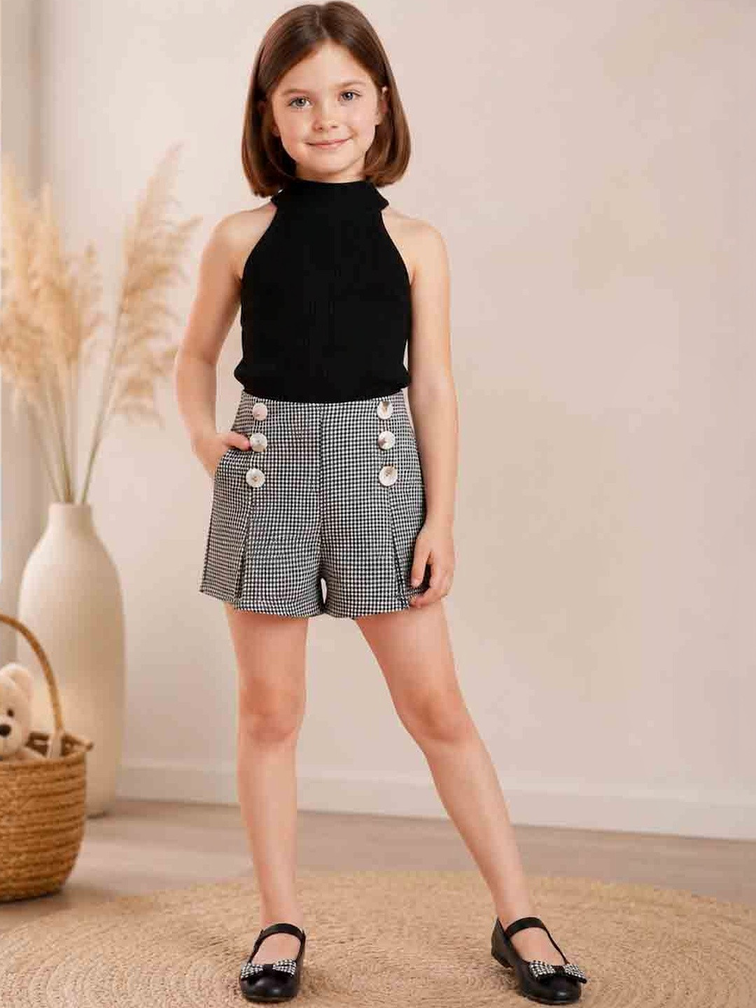 DANFORTH Girls Top with Shorts