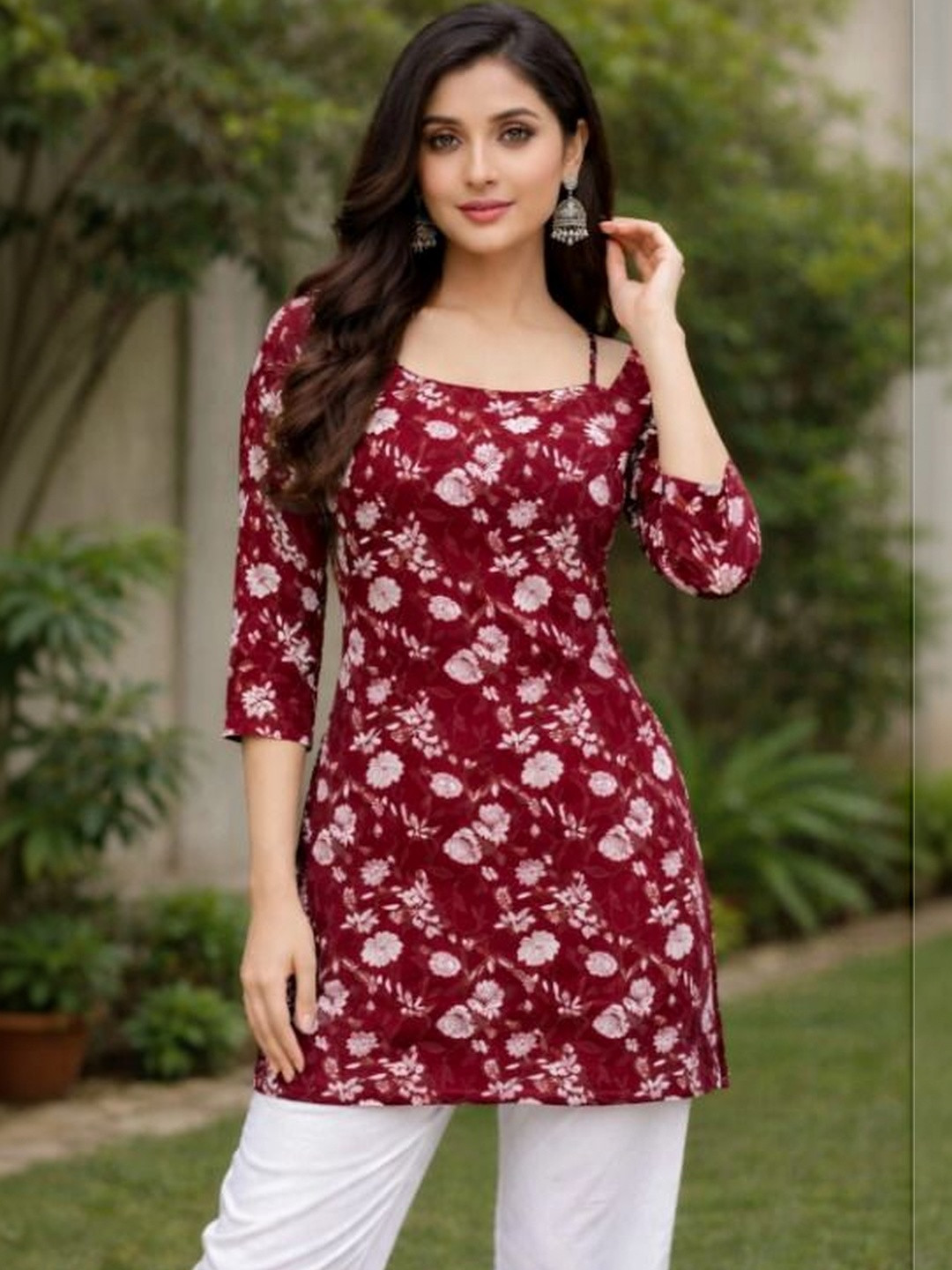 JAGNA Floral Printed Boat Neck Kurti