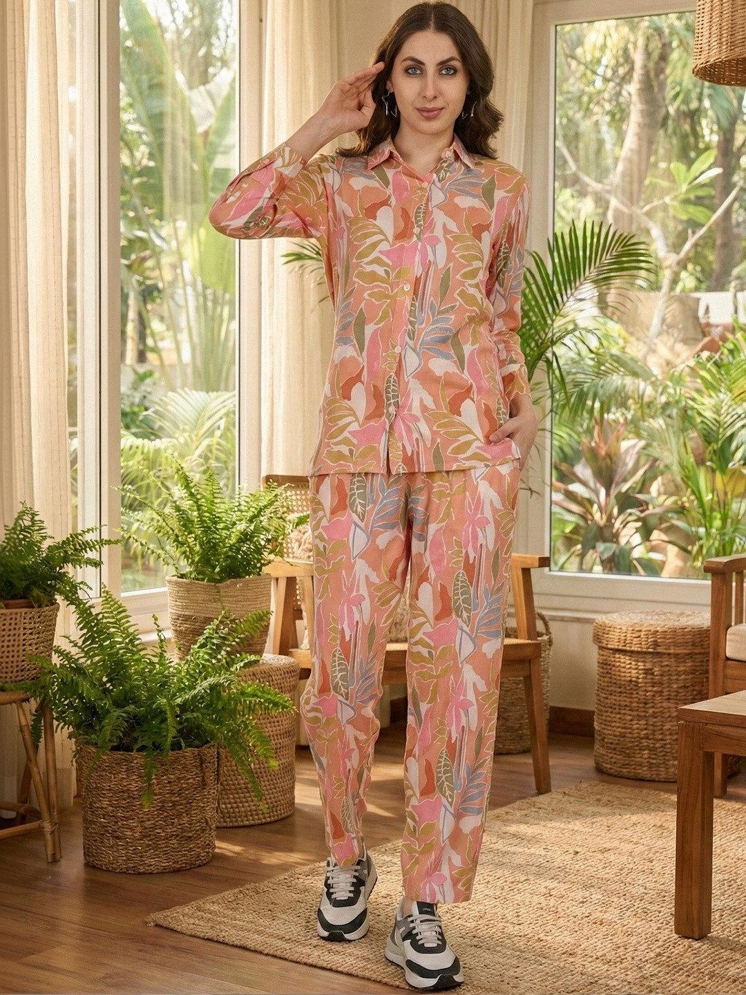 BELLO TOKO Printed Shirt With Trousers