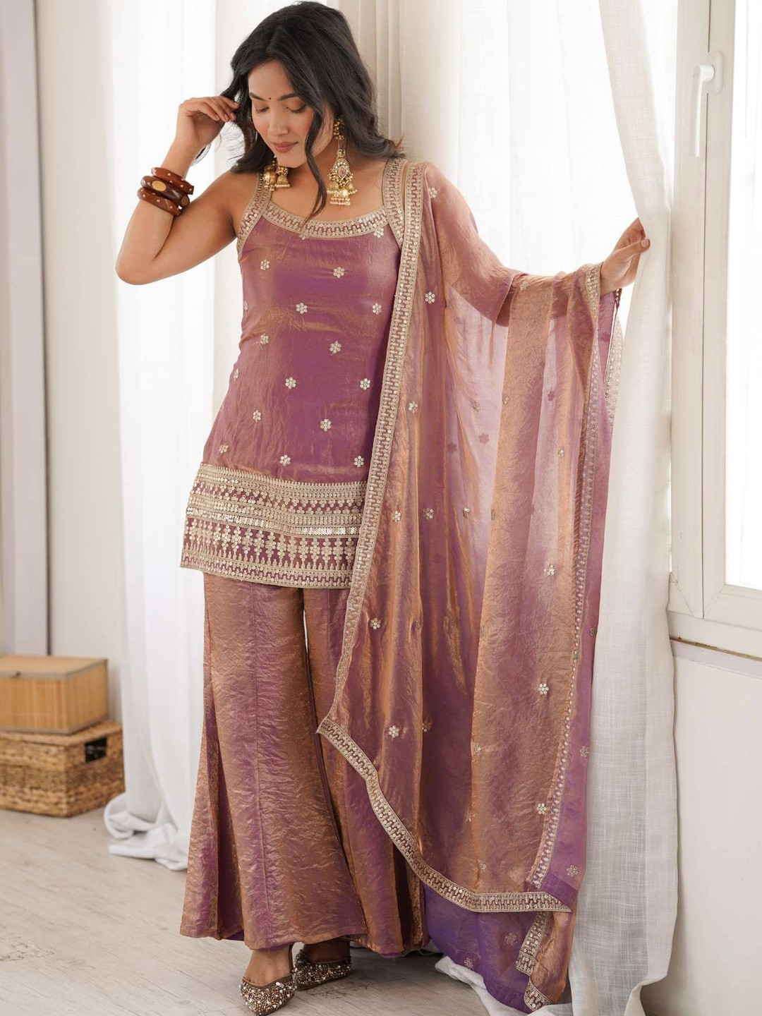 KEKIMI Women Ethnic Motifs Embroidered Regular Thread Work Kurta with Sharara & With Dupatta
