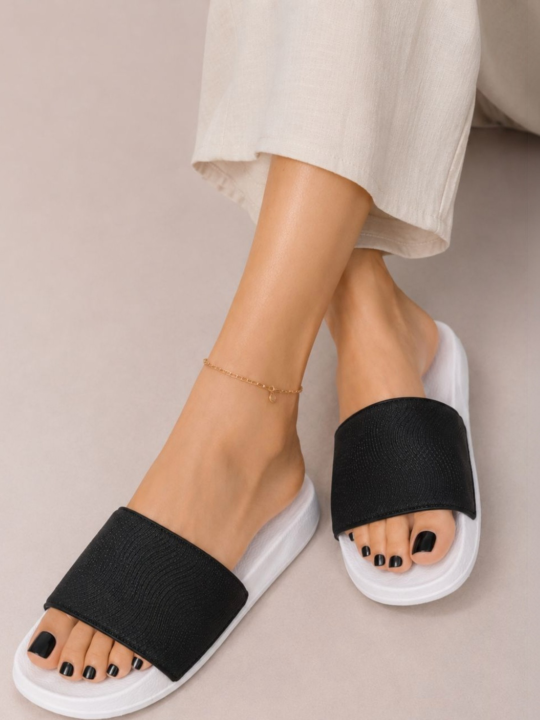 ARVAN Women Sliders