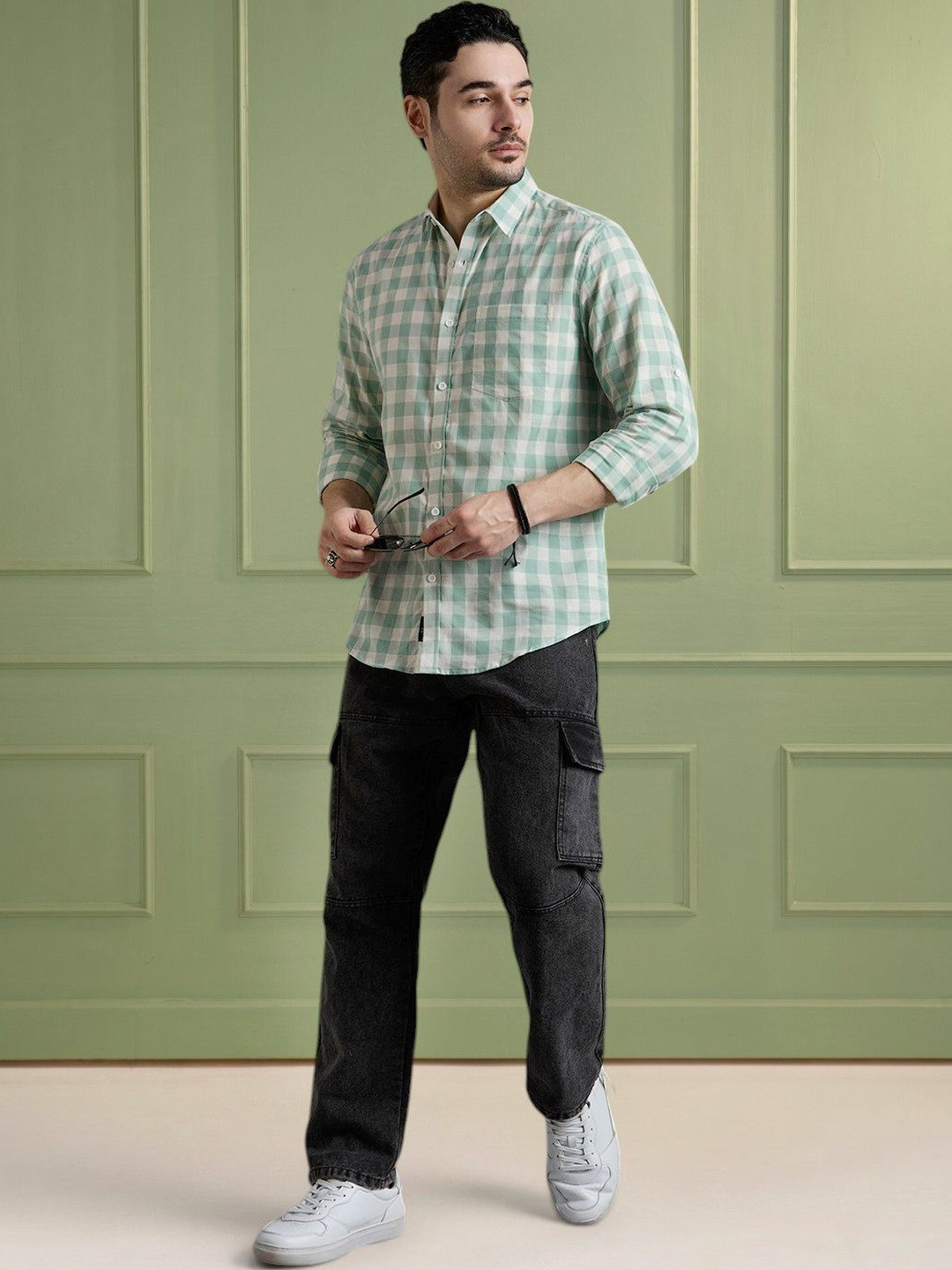 The Roadster Lifestyle Co Checked Cotton Spread Collar Shirt