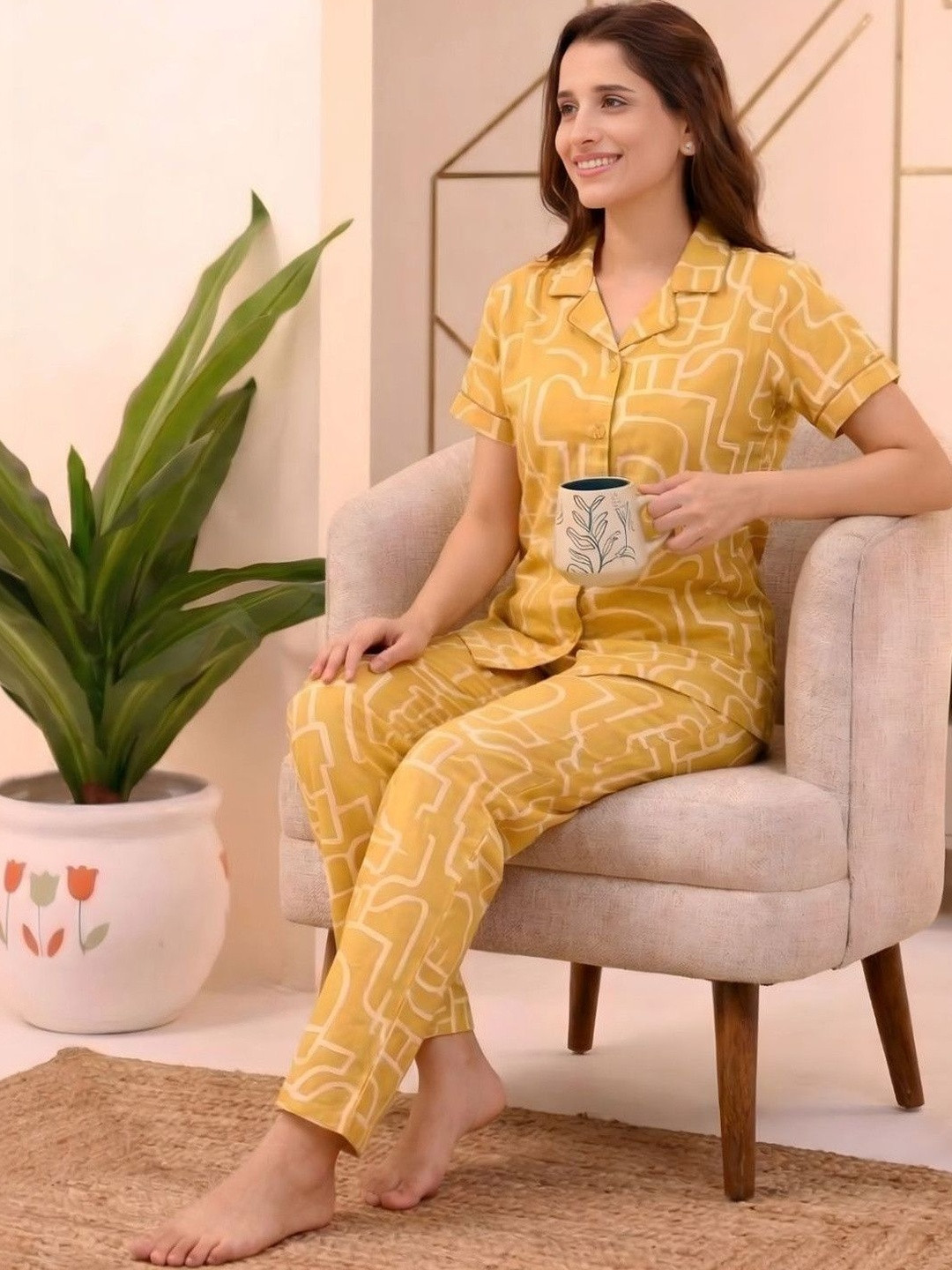 GlamZei Women Lemon Abstract printed Cotton Night suit