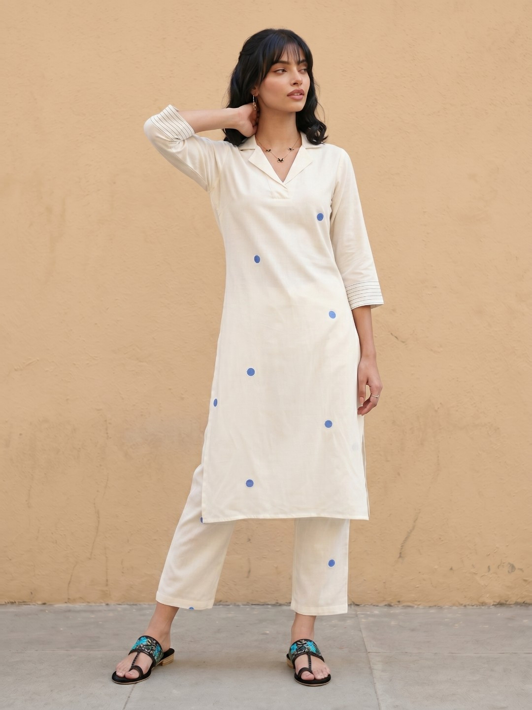 fusion by glitchez Polka Dots Printed Notched Lapel Collar Straight Kurta with Trousers