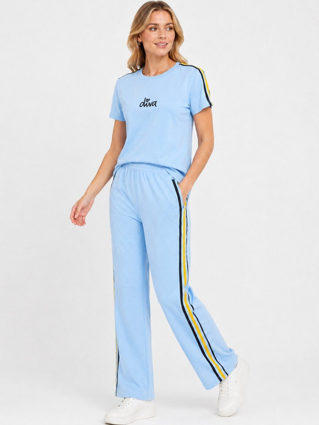 CARACAS Printed T-shirt with Trousers
