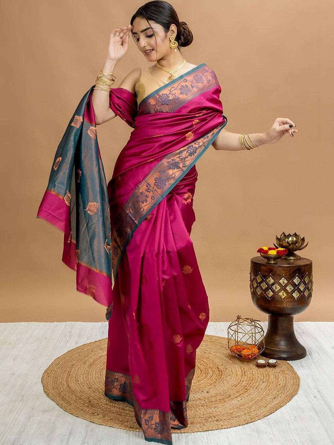HELLA FASHIONS Women Ethnic Motifs Woven Design Zari Art Silk Saree