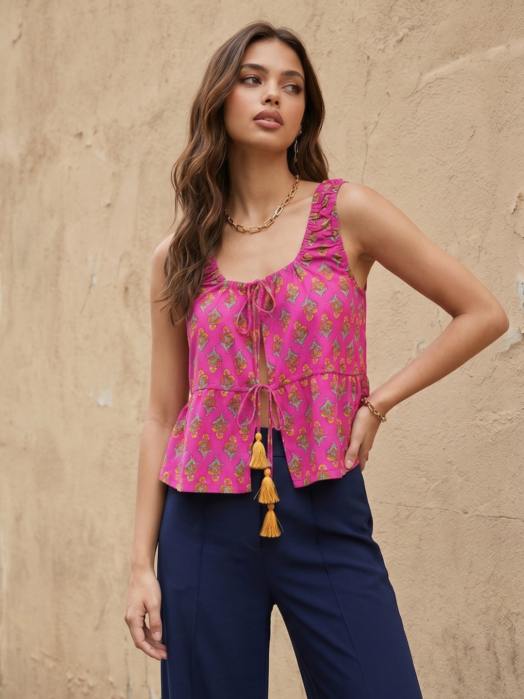 fusion by glitchez Floral Printed Scoop Neck Tie-Ups Top