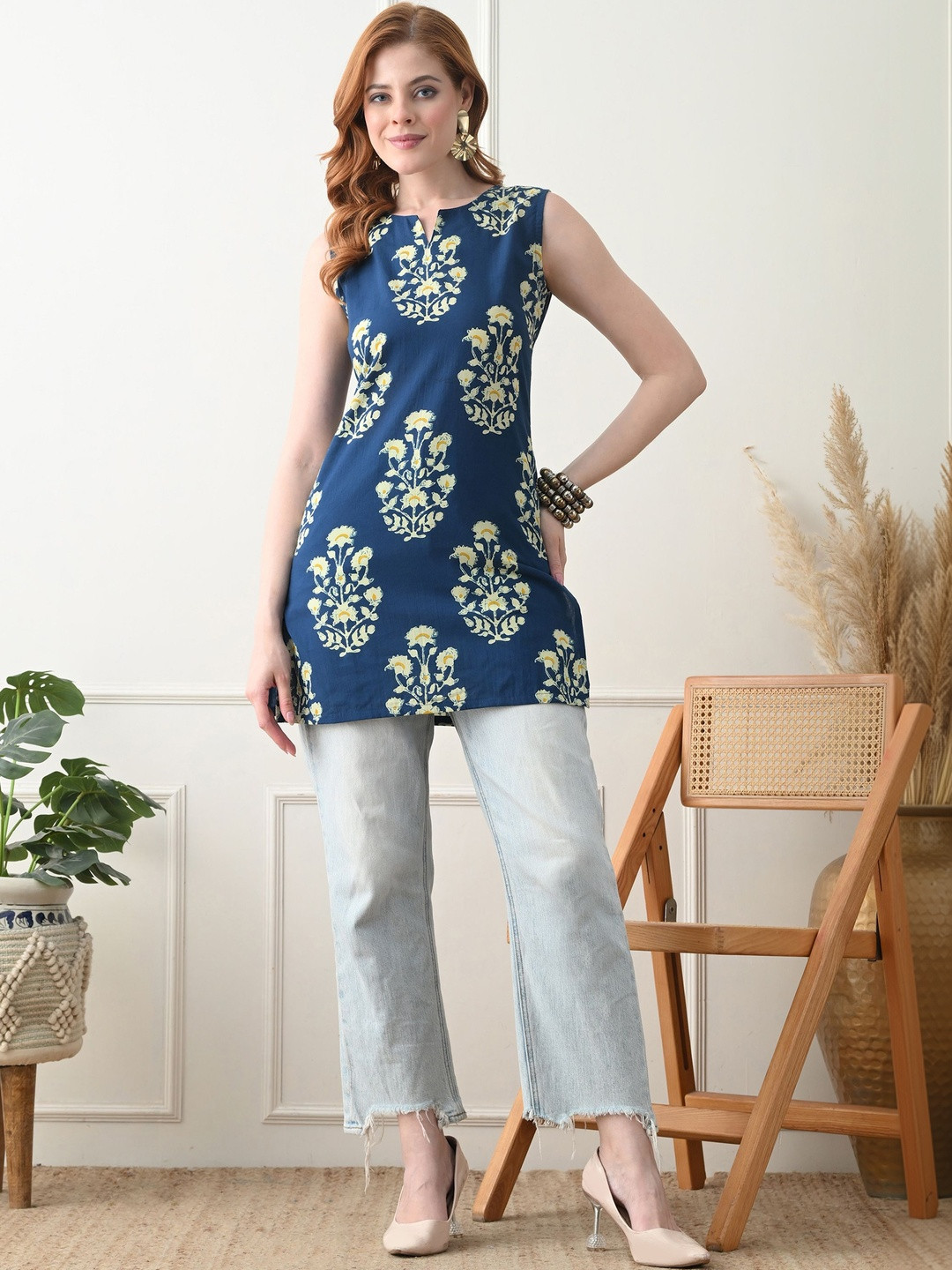 lavandis Floral Printed V-Neck Pure Cotton Kurti
