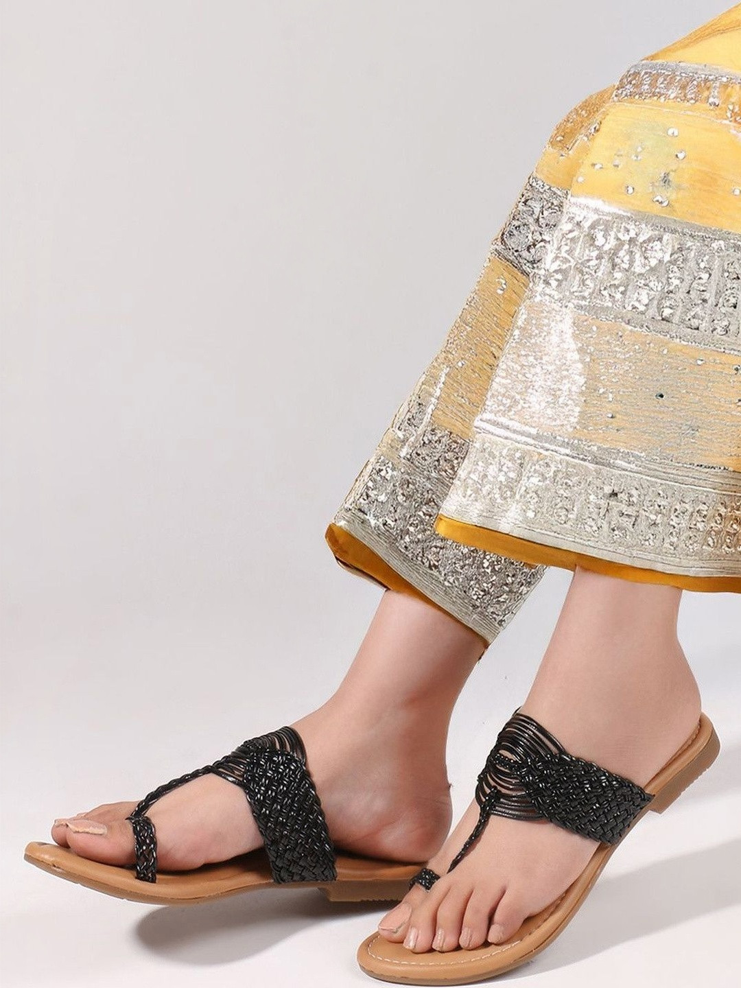 PLANET WALK Women Ethnic T-Strap Flats