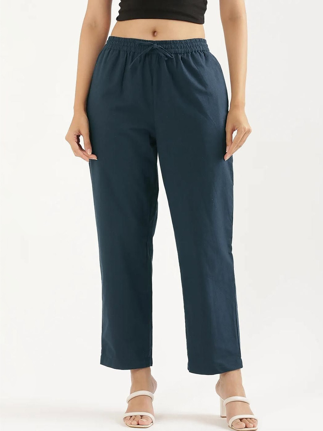SAADAA Women Relaxed Straight Fit Trousers
