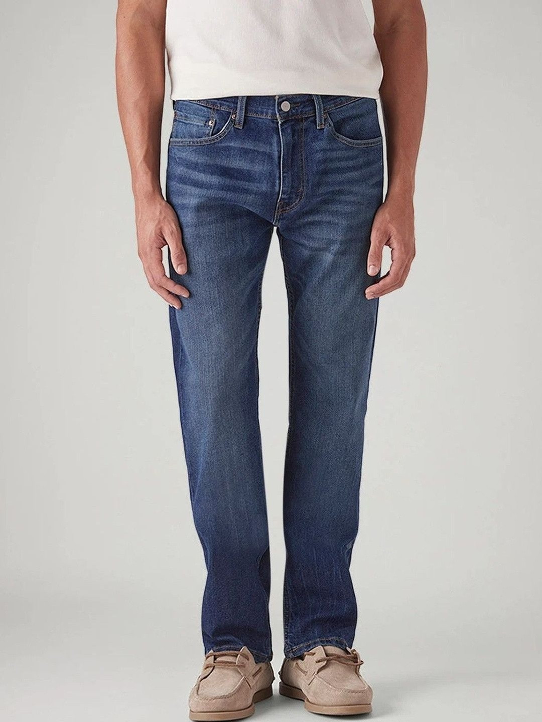 Levis Men Classic Straight Fit Mid-Rise Light Fade Stretchable Jeans