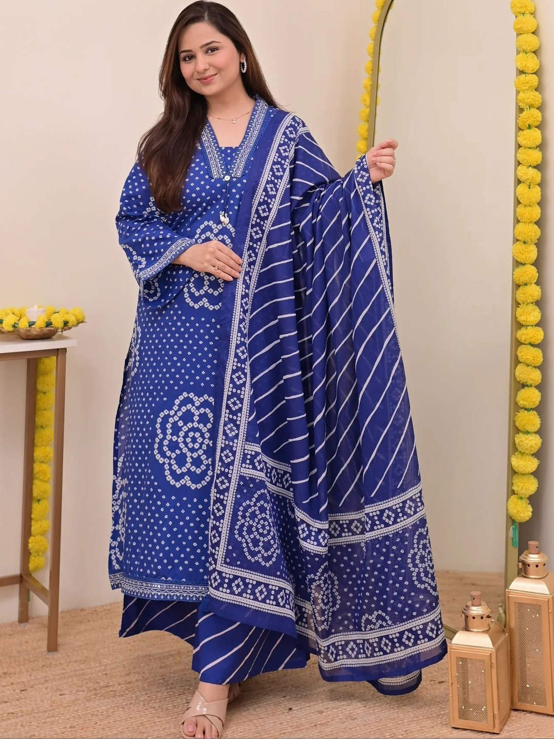 Bna Bnaya Women Bandhani Embroidered Regular Mirror Work Pure Cotton Kurta with Trousers & With Dupatta