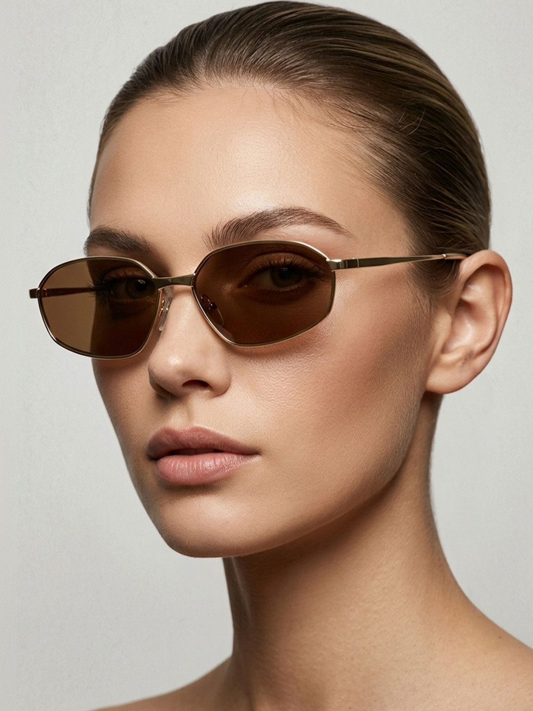 LULU & SKY Women Brown Lens & Gold-Toned Oval Sunglasses with