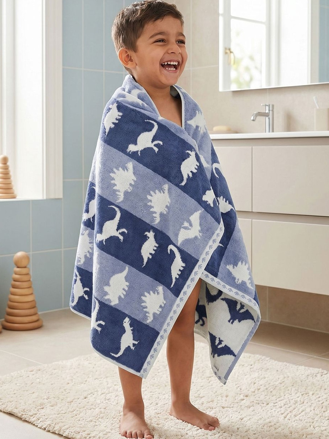 MYTRIDENT Blue & Blue 1 Printed Cotton 550 GSM Bath Towel