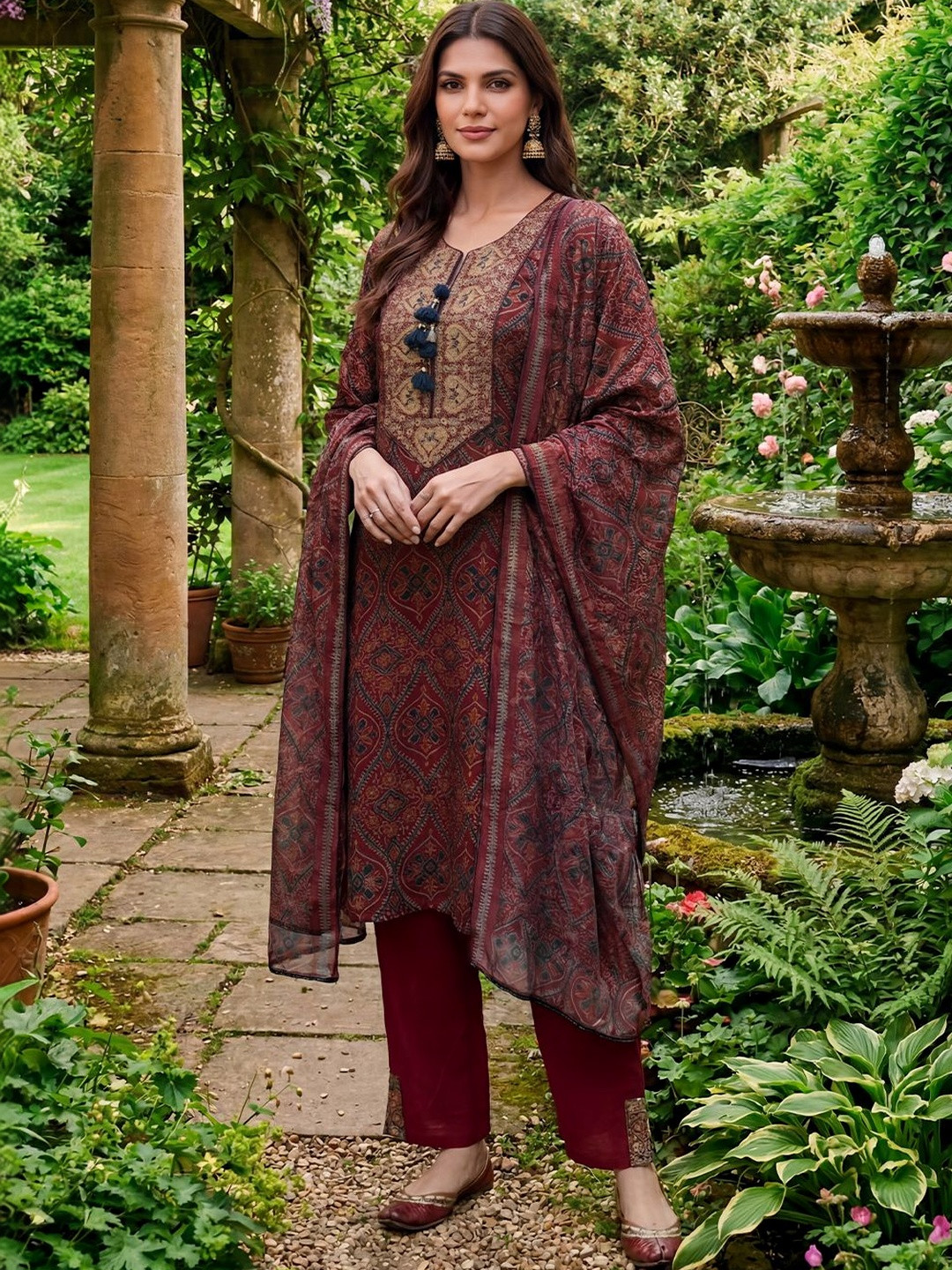 Lakshita Women Ethnic Motifs Printed Regular Kurta Set
