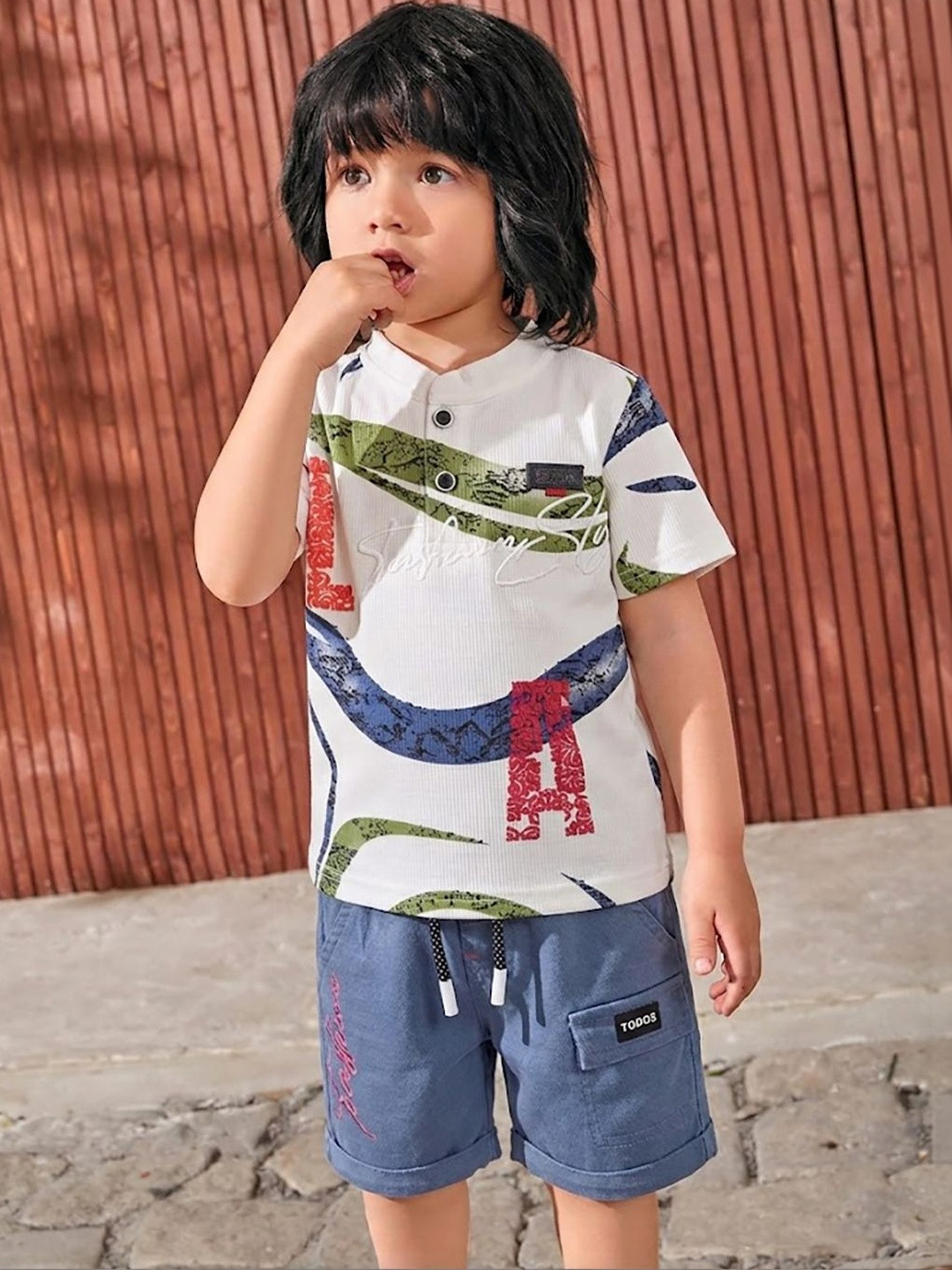 TODOS Boys Printed Mandarin Collar Pure Cotton T-Shirt With Shorts