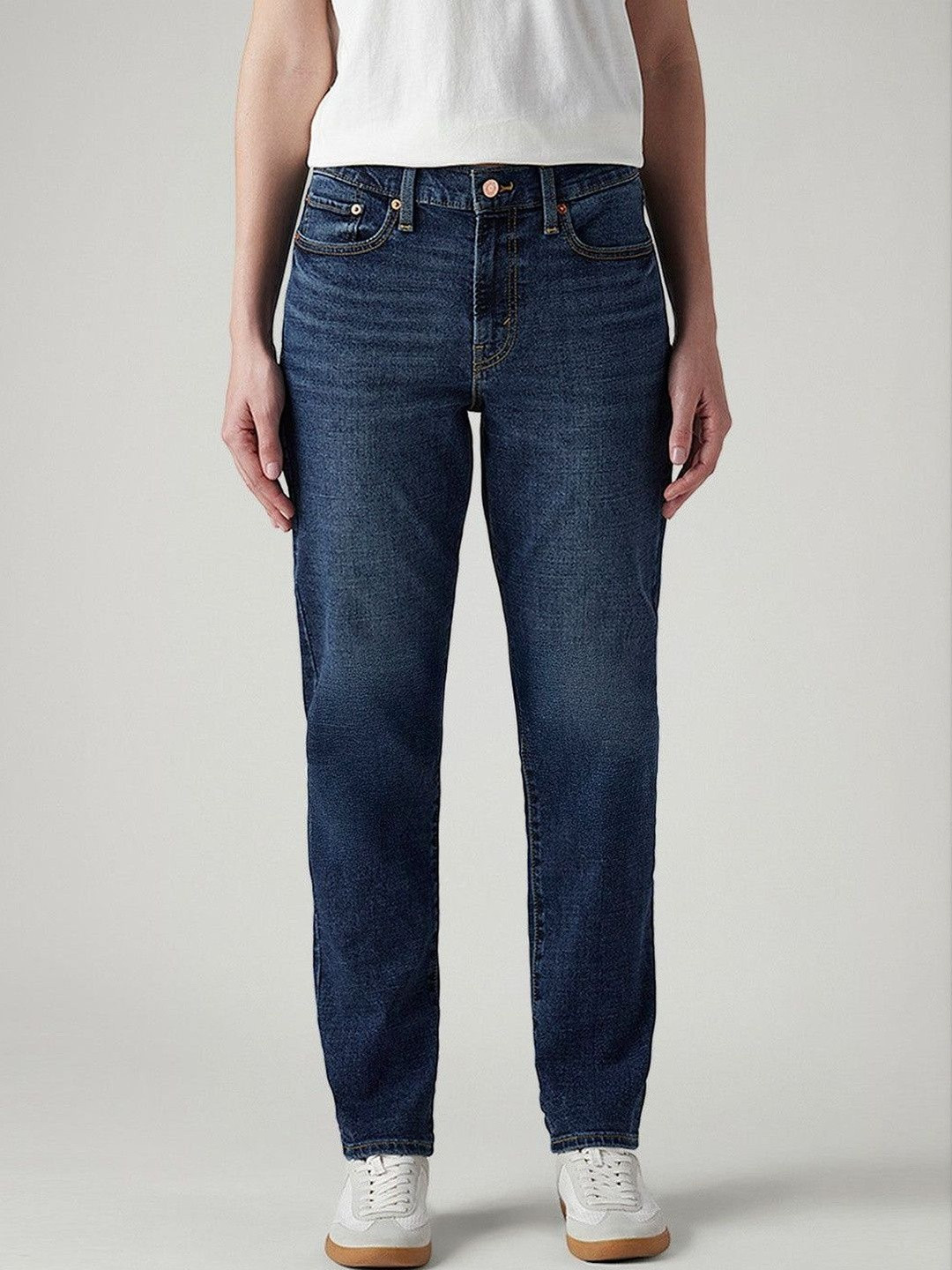 Levis Women Classic Slim Fit Mid-Rise Light Fade Stretchable Jeans