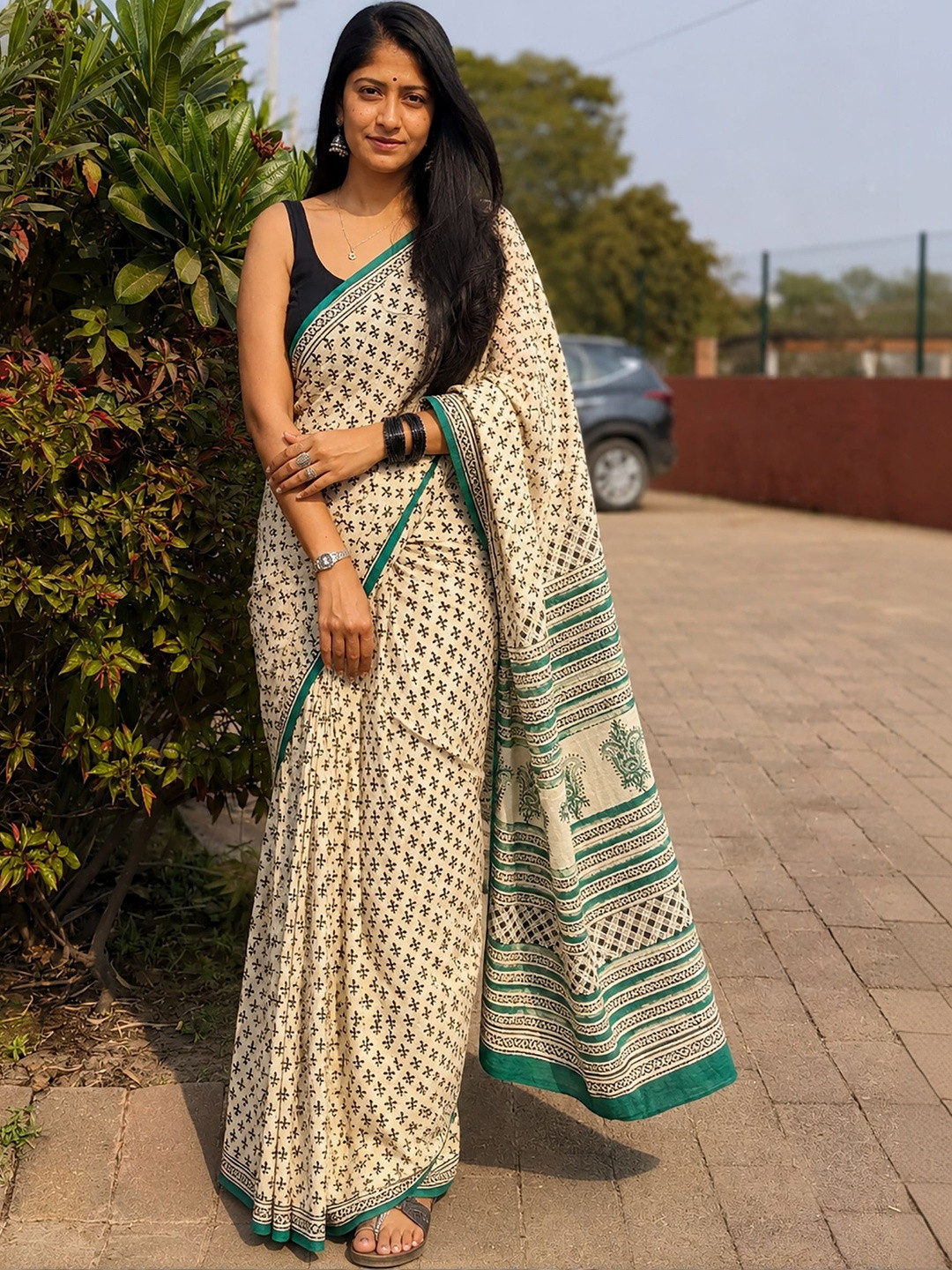 KALINI Ethnic Motifs Linen Blend Handloom Block Print Saree