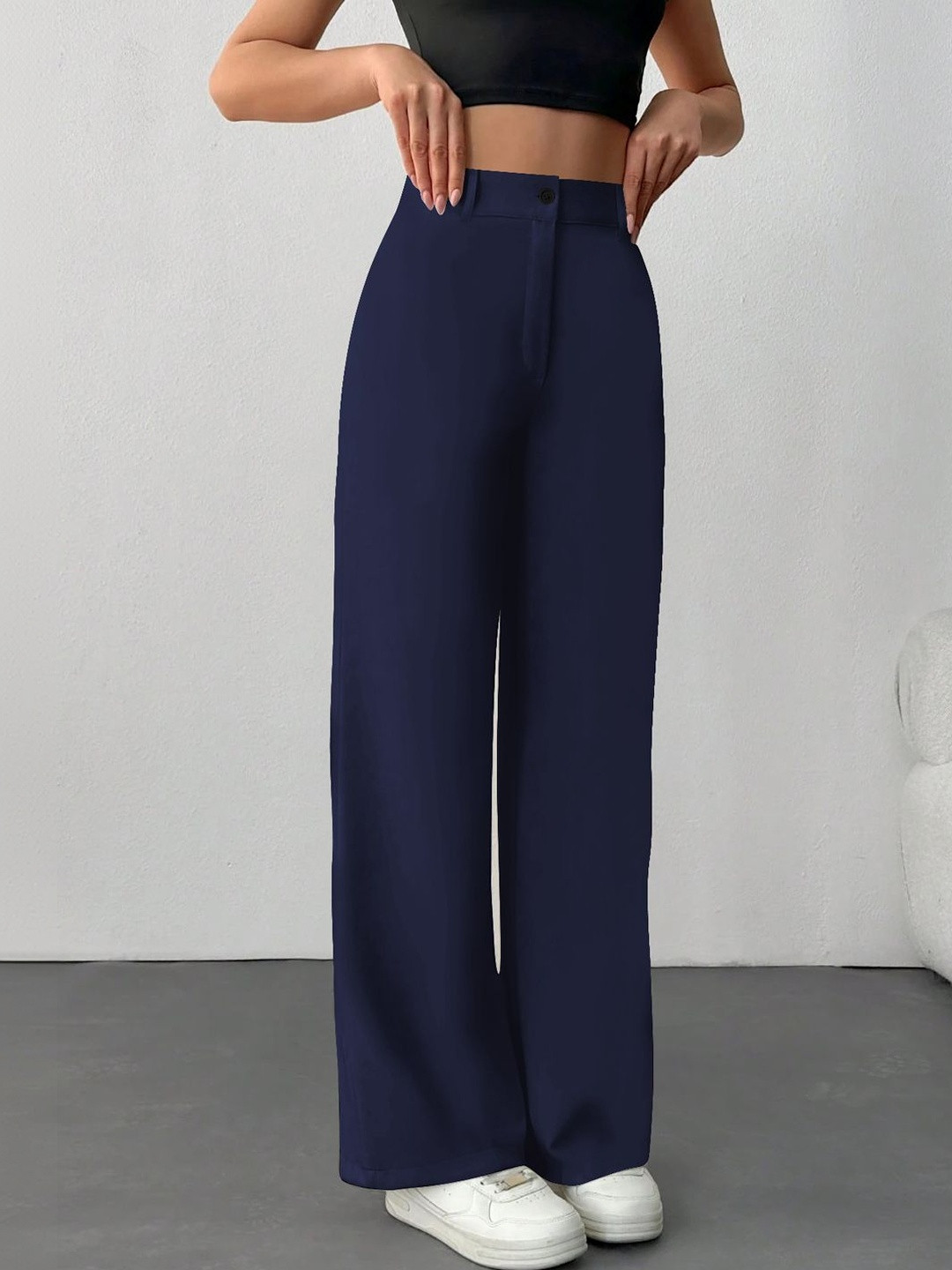 STRV Women Solid Straight Fit Trousers