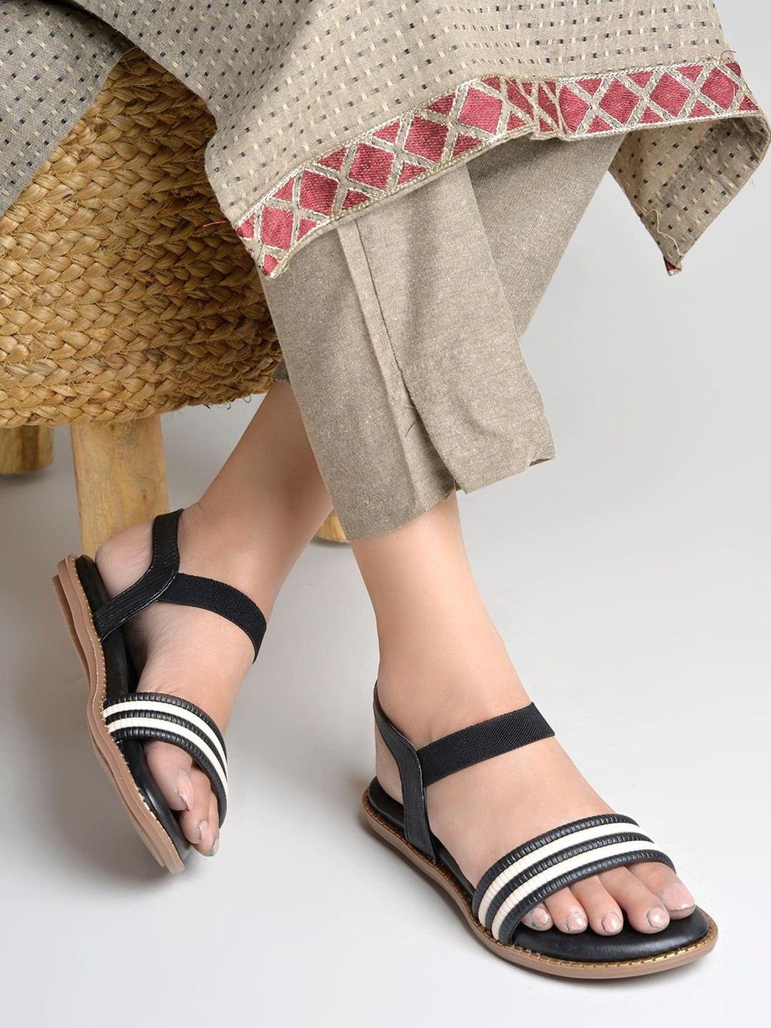 Shoetopia Women Striped Open Toe Flats