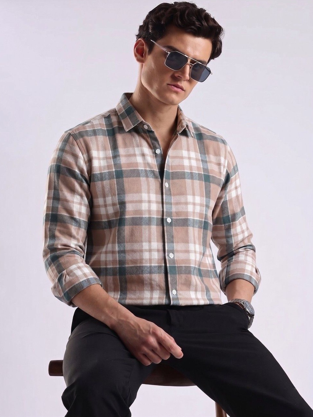 VELKYNOX Men Comfort Slim Fit Checked Casual Shirt