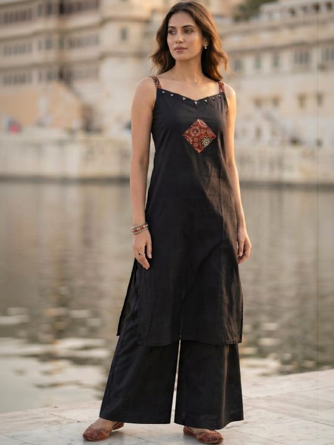 Vbuyz Women Ethnic Motifs Printed Regular Mirror Work Pure Cotton Kurta with Palazzos