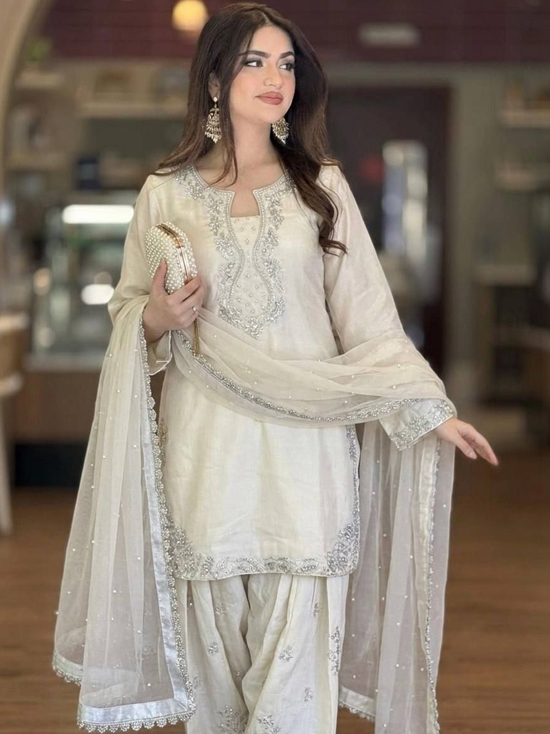 HERINK FASHION Ethnic Motifs Embroidered Thread Work Raw Silk Kurta with Patiala & Dupatta