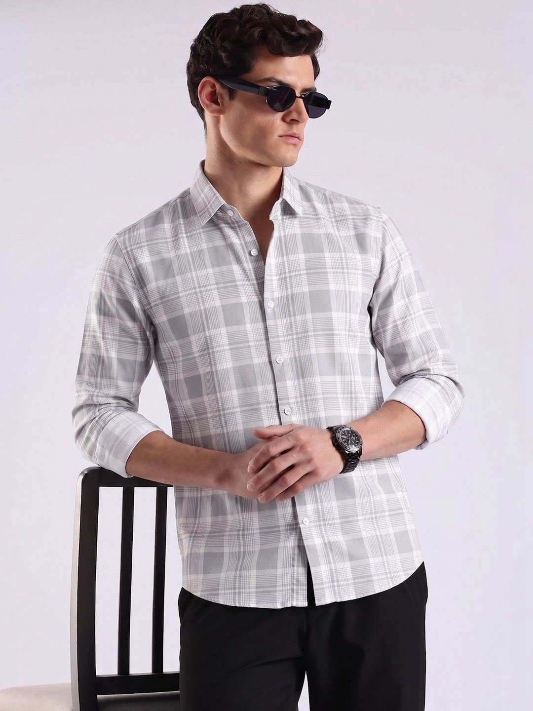 VELKYNOX Men Comfort Slim Fit Checked Casual Shirt