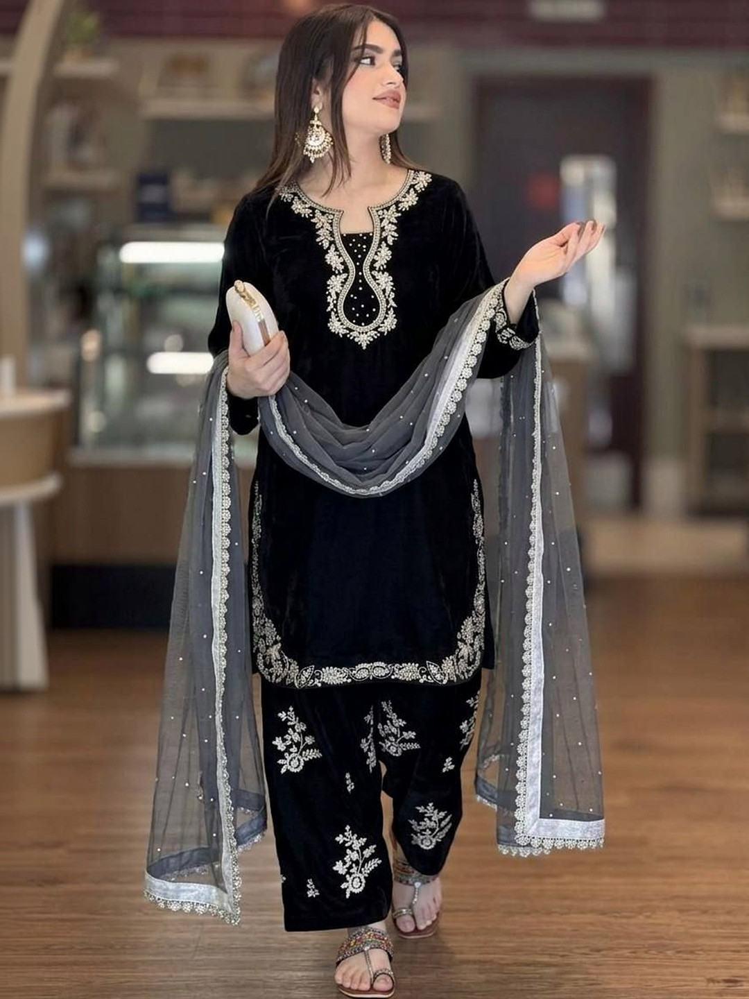 HERINK FASHION Women Ethnic Motifs Embroidered Thread Work Raw Silk Kurta with Patiala & With Dupatta