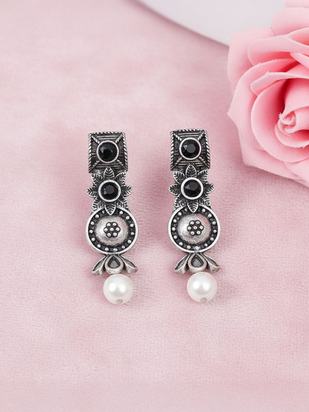 Stylishkudi Geometric Drop Earrings