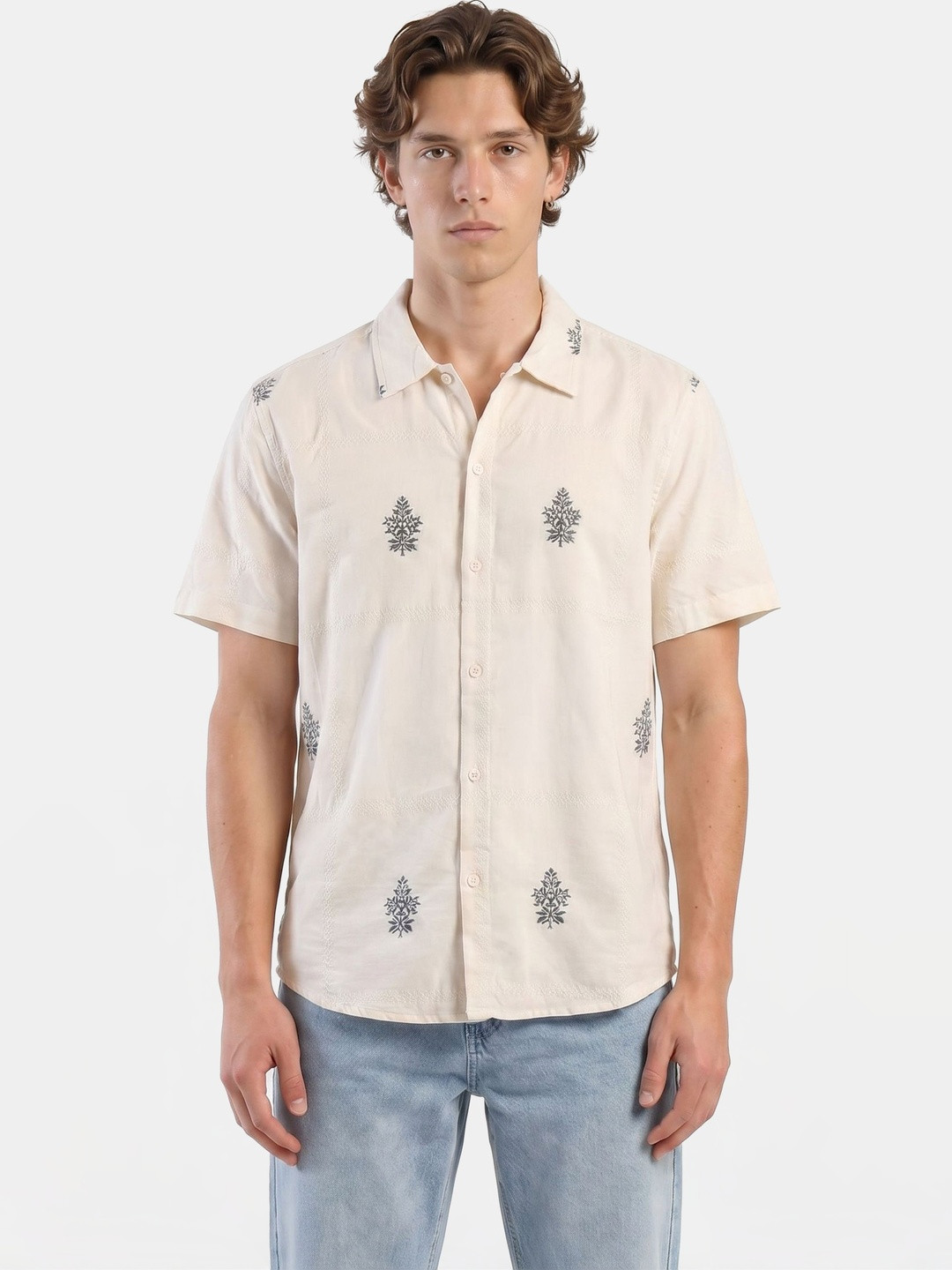 THE BEAR HOUSE Men Regular Fit Floral Motif Jacquard Shirt